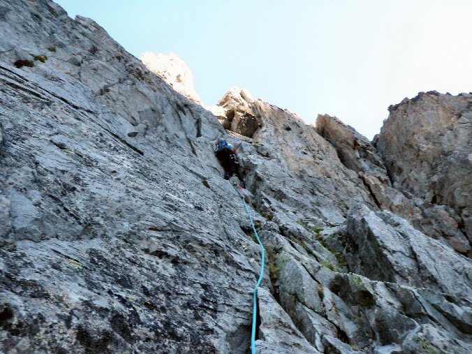 Aretes Cineastes 020.jpg - Et Thib dans les longueurs d'escalade juste avant le pas en 3c... plutt 4 sup !!!